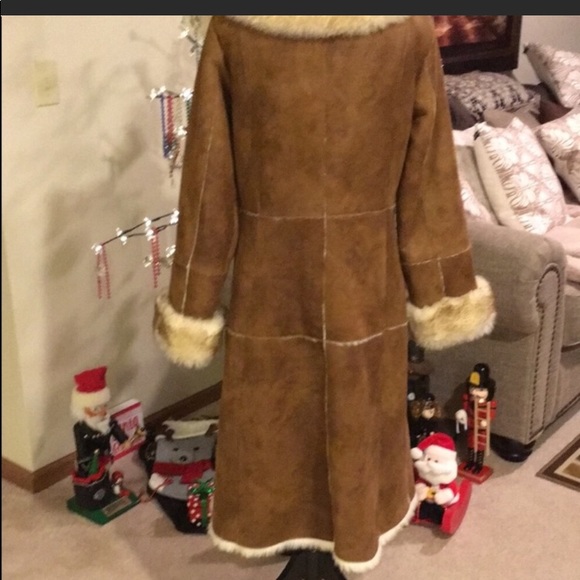 Leather Sherpa Lined. Medium. - Picture 6 of 8